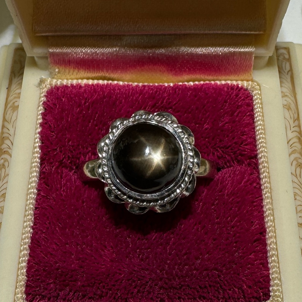 Genuine Black Star Sapphire Estate Ring Solid 18K White Gold Vintage/Antique!